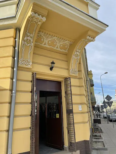 Second Hand&Outlet „Na Rogu”